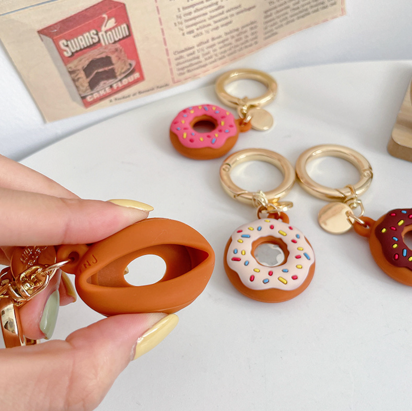 Doughnut Keychain AirTag Case